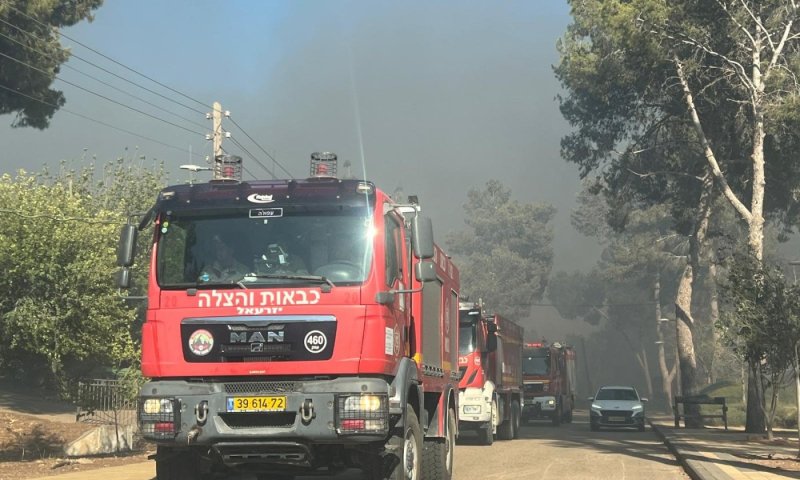 השריפה בסמוך לחוקוק: פונה בית אבות, כביש נחסם