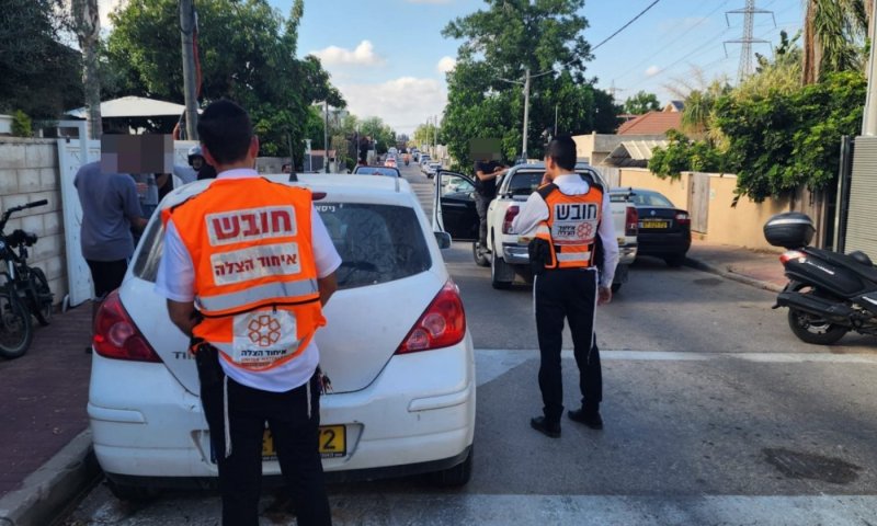 שני ילדים פונו במצב קשה לאחר ששהו ברכב סגור בשרון