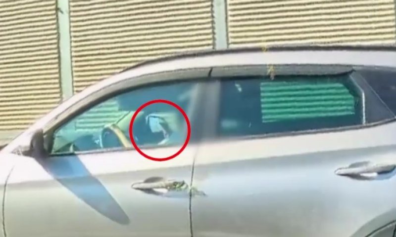 השוטרים נדהמו: התירוץ ההזוי של הנהגת שנתפסה עם נייד במהלך הנהיגה