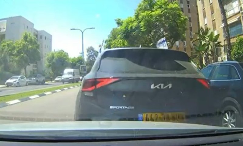 השרה לשעבר לימור לבנת פגעה ברכב, פצעה נהגת - וברחה