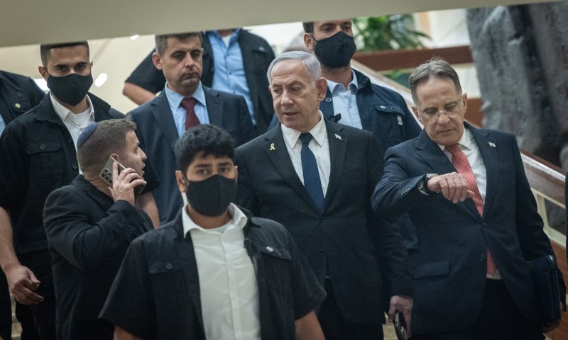 הגברת הראשונה התגנבה לכנסת: כך ניסתה שרה נתניהו להציל את חוק הגיוס