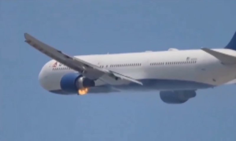 ארה"ב: מטוס דלתא ביצע נחיתת חירום בעקבות שריפה במנוע