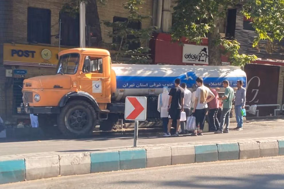 איראן מייבשת את אזרחיה ומציפה את שוקי המפרץ בירקות זולים