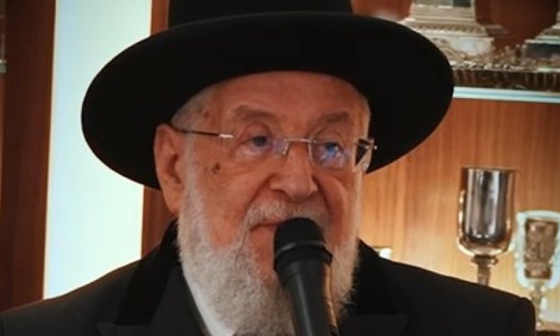 "זכרון בבית": מפגש מרגש עם הרב לאו