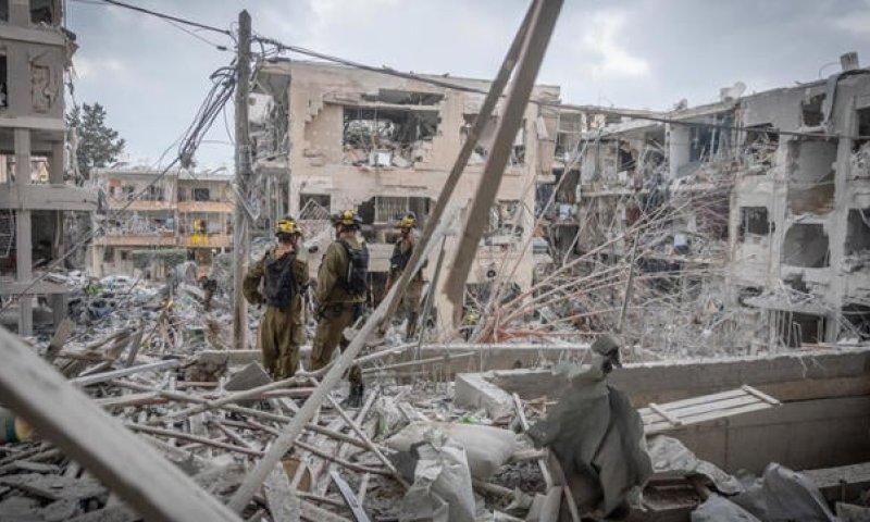 עימותים בטקס בחולון, כ"ץ שב ומאיים על חמאס: "נפתח את שערי הגיהנום"