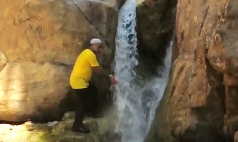 מרהיב: המפלים השוצפים שזורמים כל ימות השנה סמוך לישראל
