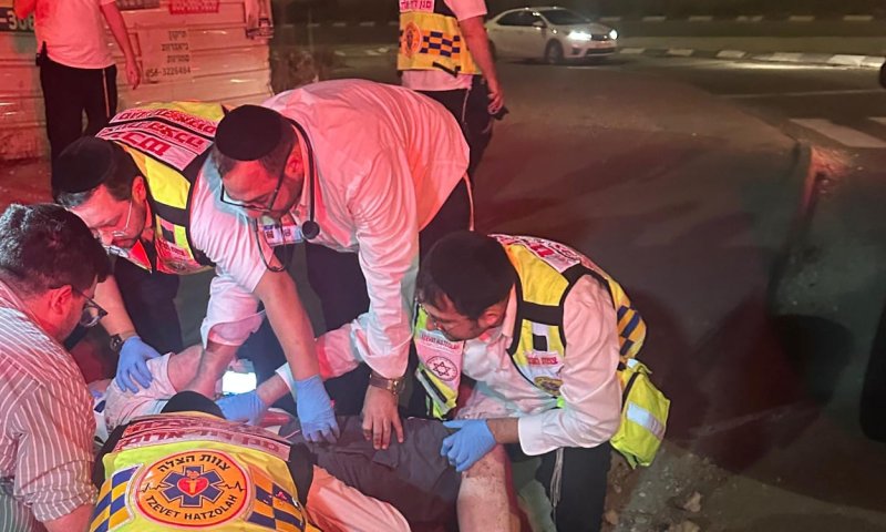 חרדי בן 60 נפגע מרכב מסחרי - פונה עם חבלה רב מערכתית