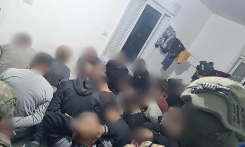 עשרות שב"חים נעצרו בדירת מסתור במזרח ירושלים