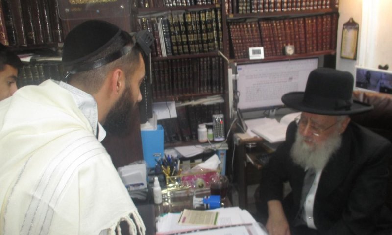 הגר"י יוסף בשיחה עם העריק שהשתחרר מהכלא: "נתניהו חצוף"