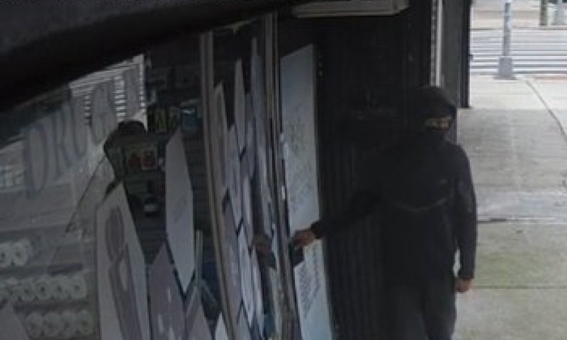 "הוא שלף סכין וזרק אותה": אשה חרדית נשדדה באכזריות