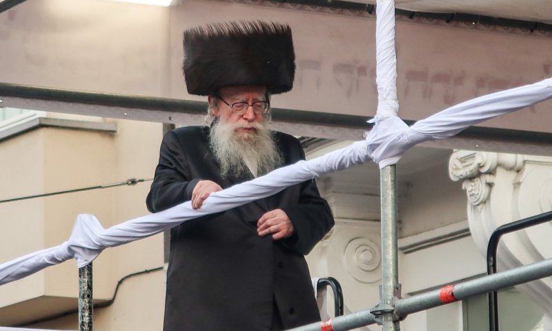 היסטוריה: 34 נגידים יתכנסו לשבת עם הרבי מפשעווארסק בצרפת