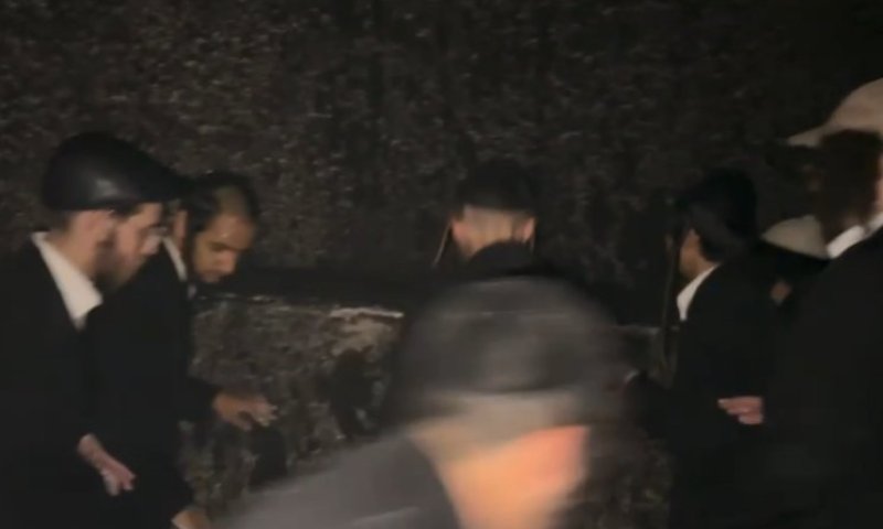 ונדליזם מזעזע באתר קדוש: מערת שבעים הזקנים הוצתה על ידי ערבים