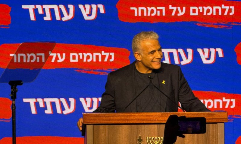 לפיד מזהיר: "אם נתניהו ינצח שוב - זה יהיה סופה של הציונות"