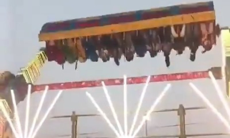 הודו: שוטר נהרג ו-13 נפצעו בקריסת מתקן שעשועים