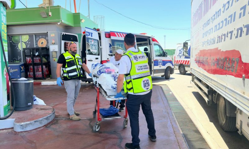 חשד: עובד תחנת דלק נדרס למוות לאחר ויכוח עם נהג משאית