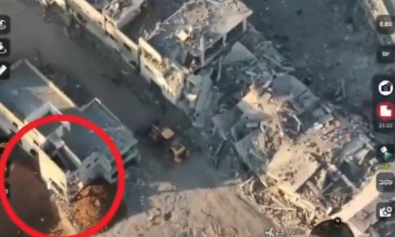 תיעוד רחפן: חמאס ביים החזרת שרידי אופיר צרפתי לצלב האדום