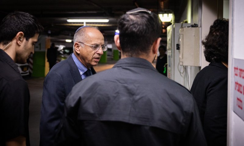 סולברג בהתייחסות חריגה לקריאה לסנקציות: "עמית איננו טורף"