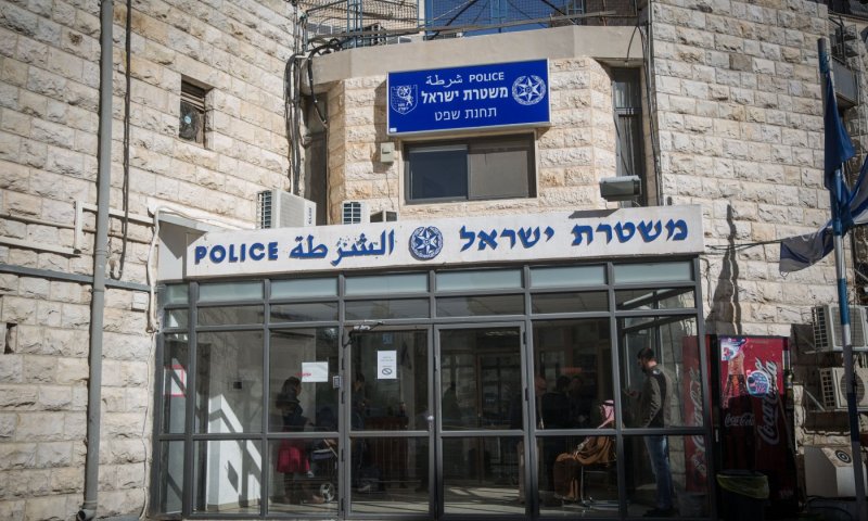הגנבים נעצרו עם סחורה בשווי 100 אלף יורו, ושוחררו עם השלל