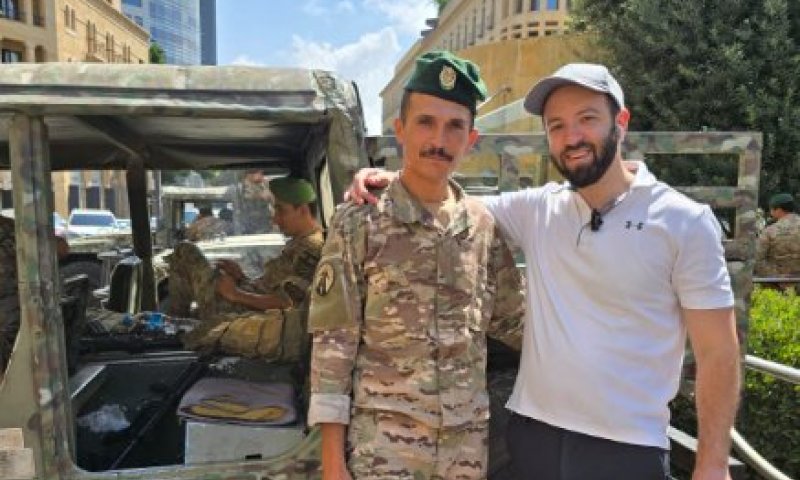 "ריבונות במיטבה": התקשורת הלבנונית לועגת לממשלה אחרי שהישראלי טייל להם מתחת לאף