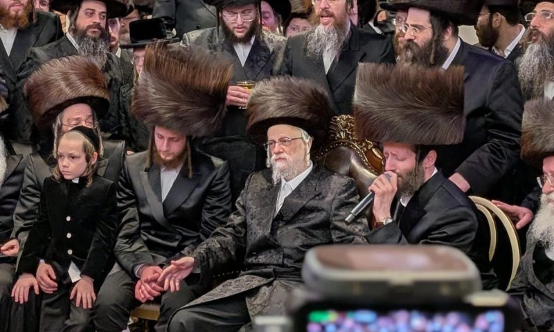 חתונה מרגשת: הזמר הצליח להיכנס לארה"ב לחתונת בנו היתום