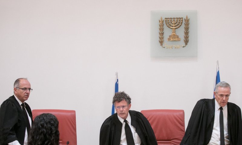 השופטים השמרנים הפכו את פסק דינו של יצחק עמית בנושא נציב שירות המדינה