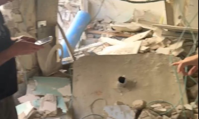 זירת הרס בת"א: "הדירה פשוט הפכה לחדר אחד, נחרבה"