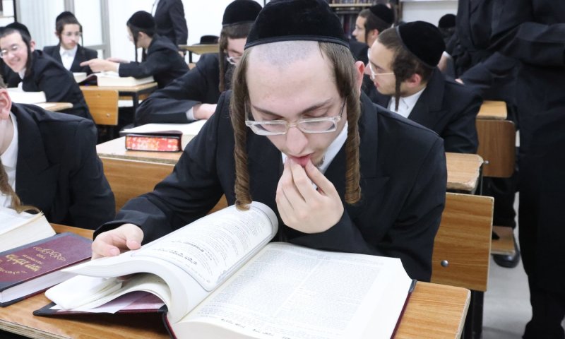 גילוי מפעים: שעות לפני שנהרג ביקש הבחור ספר של רבי שלמה קארלינ'ער