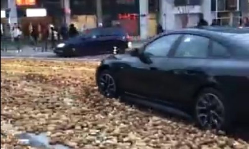 כמו שדה תפוחי אדמה: כך נראה אזור המחאות בבריסל