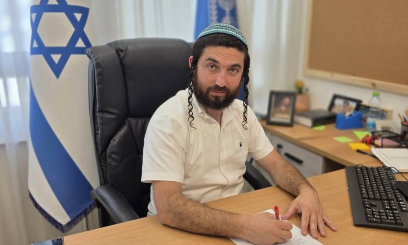 הסוף למתפרנסים מתביעות "זכויות יוצרים"? ח"כ סוכות מקדם הצע"ח להפסקת התופעה