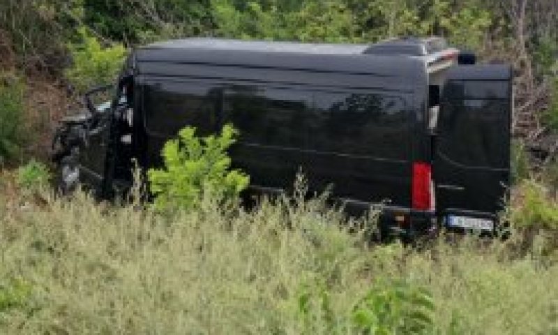 איבד שליטה והתנגש בעצים: אמא וילדיה נפצעו בתאונה בדרך לאומן