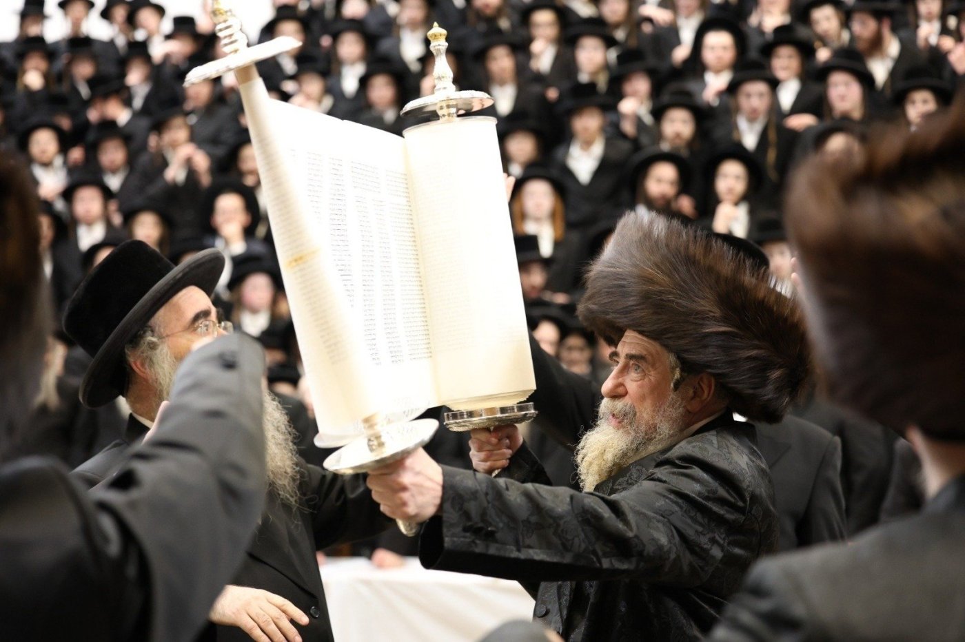 באדיבות המצלם
