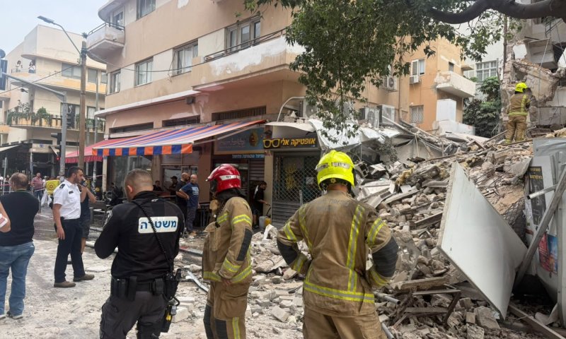 קריסת מבנה בדרום תל אביב: כוחות ההצלה סורקים אחר לכודים