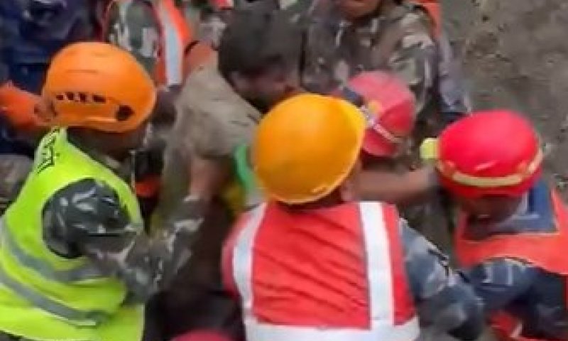 שני ניצולים חולצו מתוך מנהרות תשעה ימים לאחר האסון