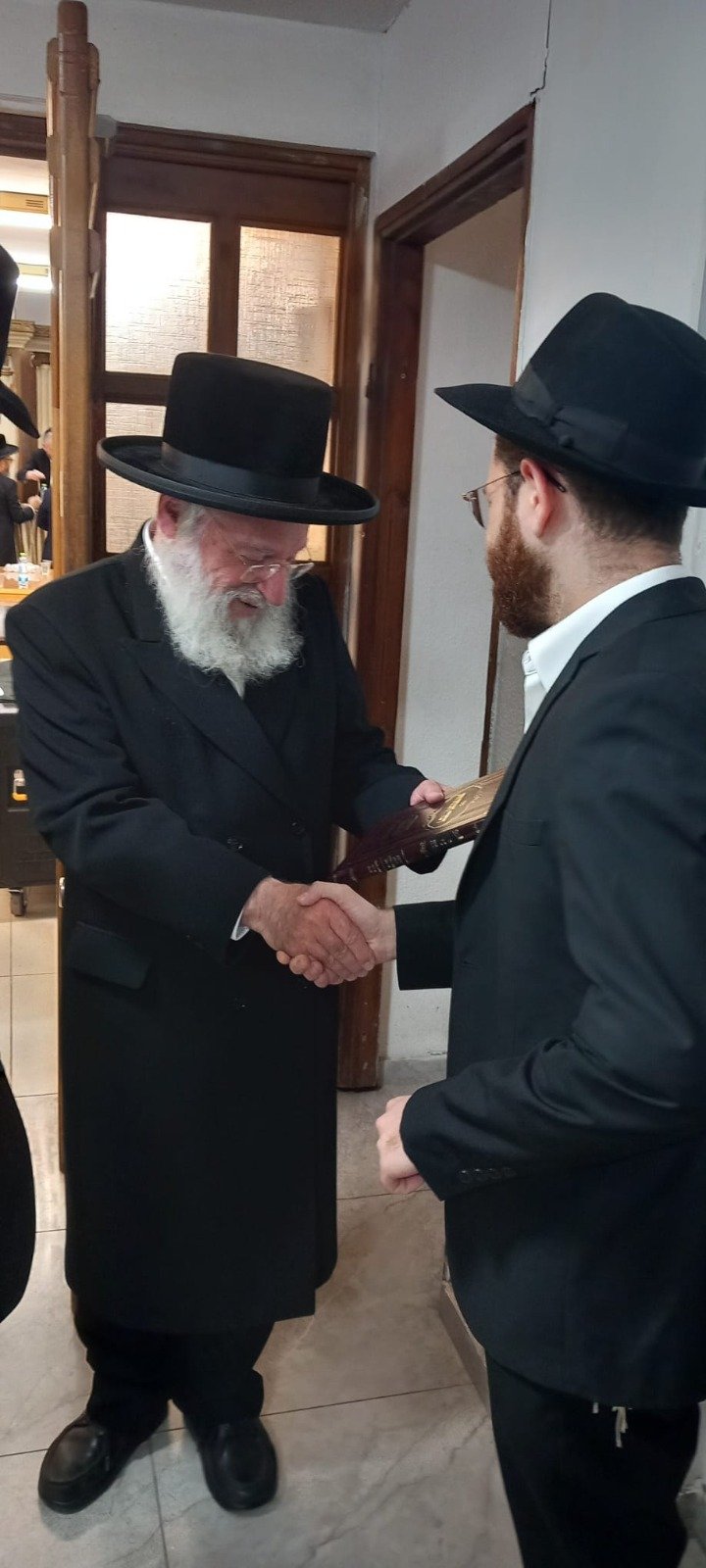 באדיבות המצלם