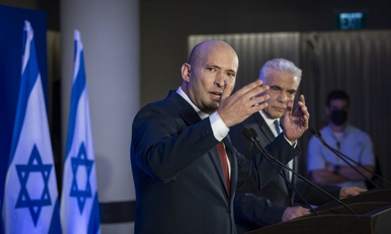 סקר: בנט ולפיד צונחים, הליכוד חוזרת להוביל