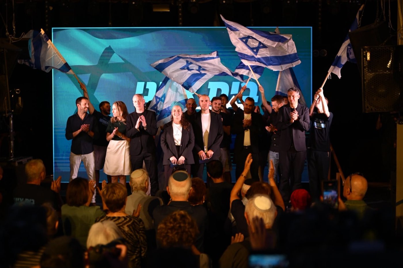 גל סזון