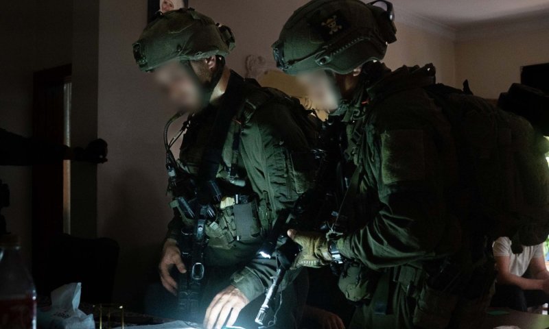 תיעוד: לוחמי דובדבן עצרו שני מחבלים בקבאטיה