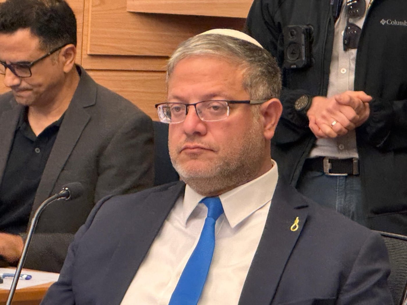 באדיבות המצלם