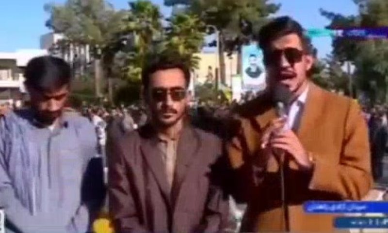הפדיחה שעלתה בכיסא: כתב איראני קילל את ח'מינאי בשידור חי - מנהל הערוץ פוטר