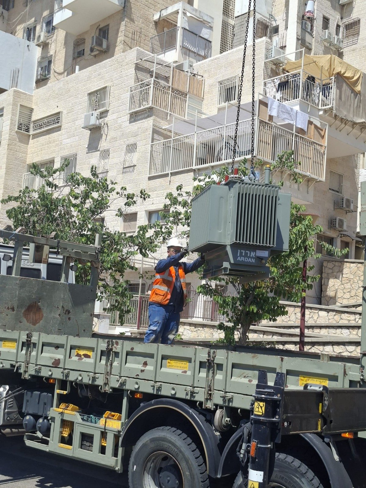 באדיבות המצלם