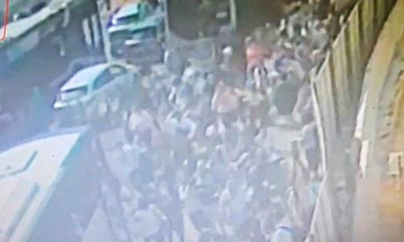 תיעוד מזעזע: רגעי הפיגוע בירושלים נחשפים במצלמות האבטחה