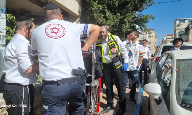 בעיר החרדית: קיר קרס על עובר אורח, מצבו בינוני