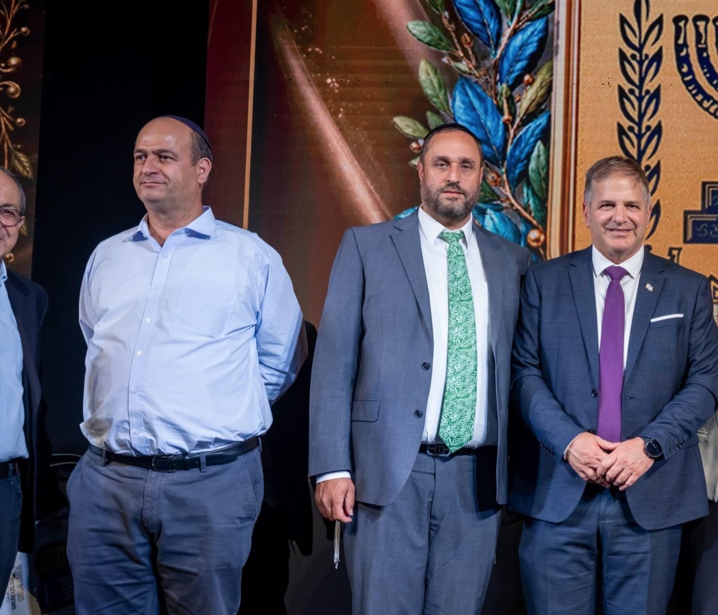 באדיבות המצלם