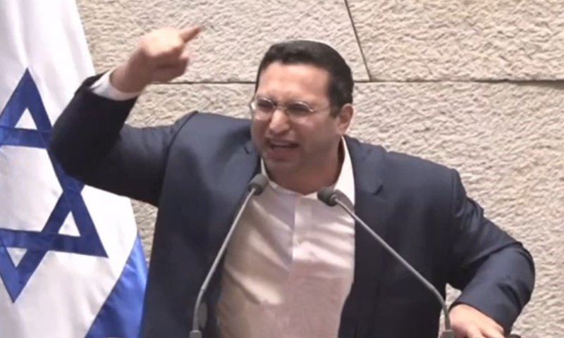 וסרלאוף במתקפה חריפה: " איך אתם לא מתביישים? חסמו את אבא שלי בדרך למיון" -מישהו גינה?