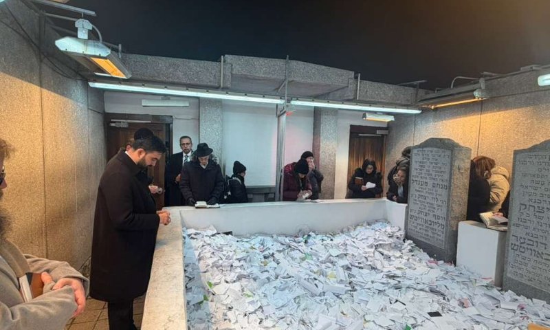 בעקבות הפיגוע: אחרי הביקור בסאטמר ממדאני הגיע לאוהל הרבי מחב"ד