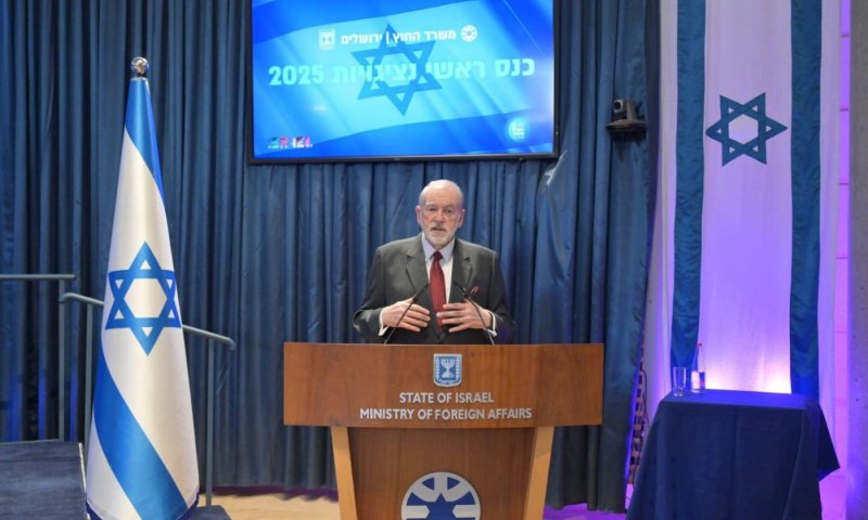 מייק האקבי: "לארצות הברית יש הרבה חברים, אבל רק שותפה אחת אמיתית"