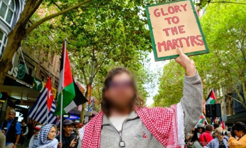 פעיל זר תומך ארגון הטרור חמאס גורש ממדינת ישראל
