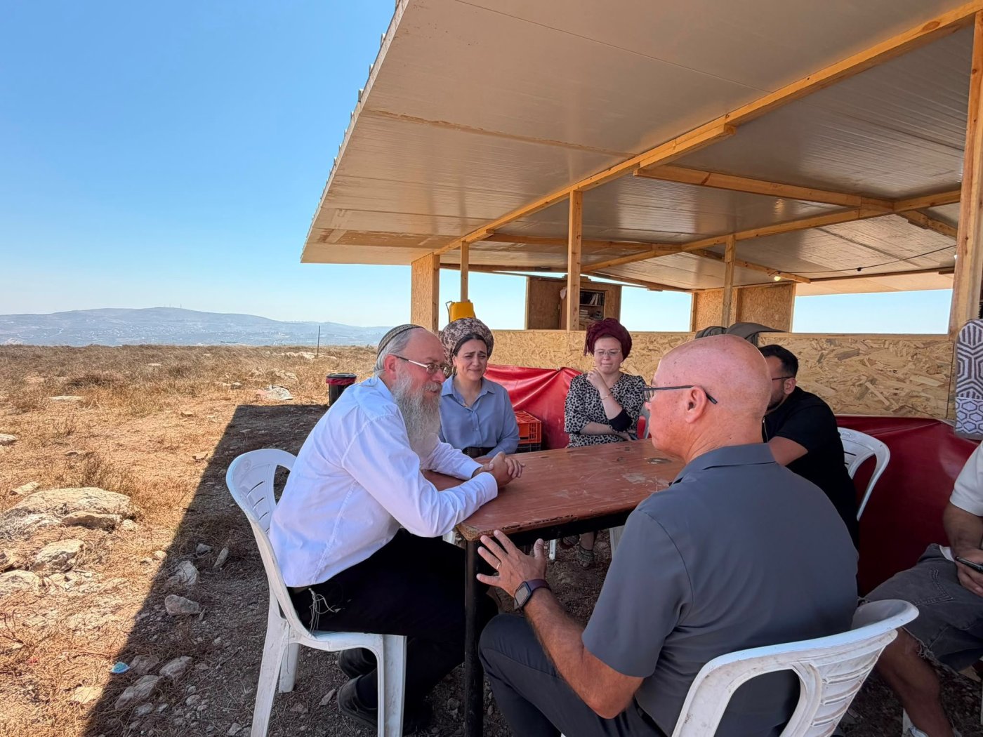 באדיבות המצלם