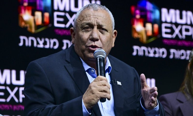 איזנקוט תוקף את בנט ולפיד: "הצעתי להם להקים מפלגת על, אך הם סירבו - ועכשיו הגוש קטן"