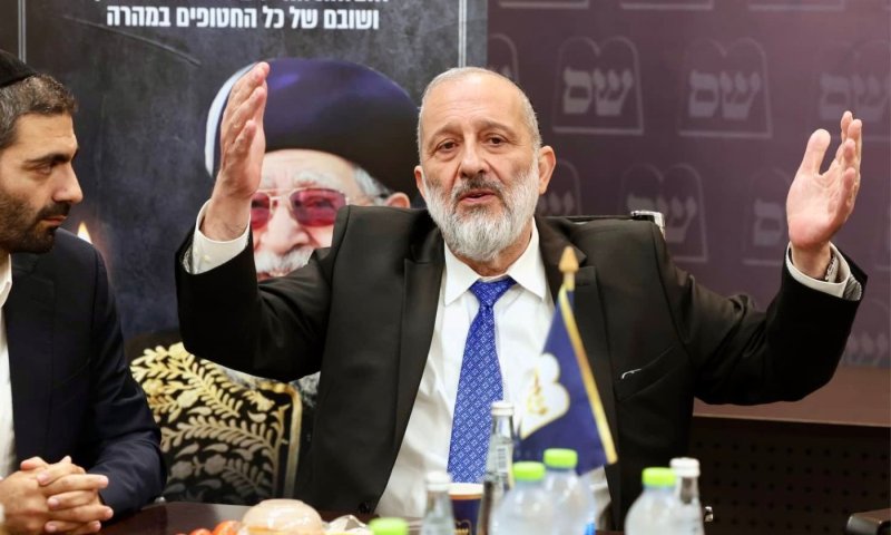 "השליכו אותו לכלא בעוון לימוד תורה": דרעי במתקפה על מעצר האברך מבאר שבע